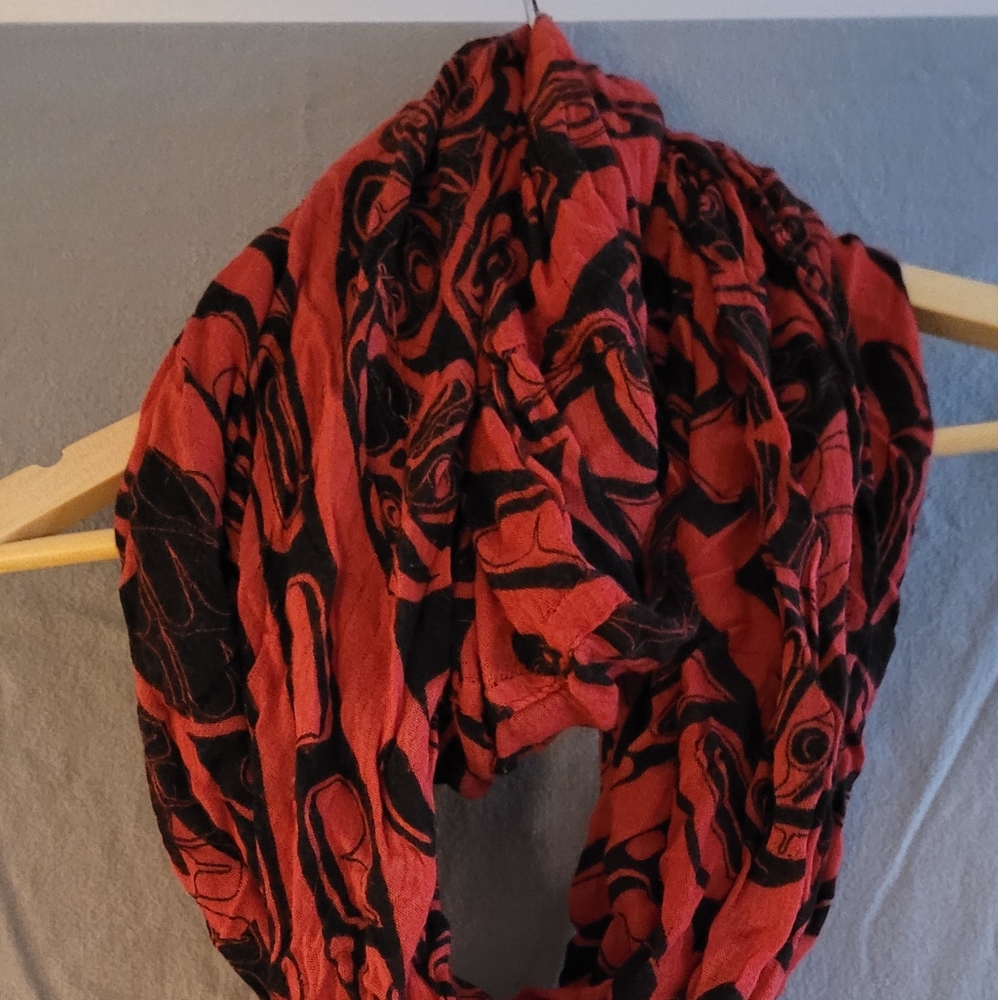 2 Scarfs